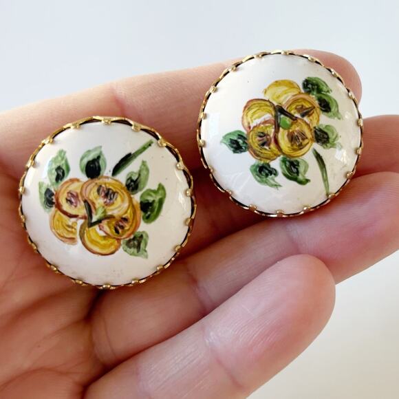 Vintage Hand Painted Floral Porcelain Clip-On Earrings White Yellow Green - Picture 3 of 9